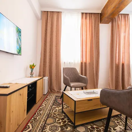 Hyka Hotel *