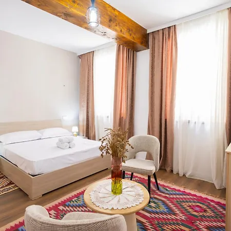 Hyka Hotel *