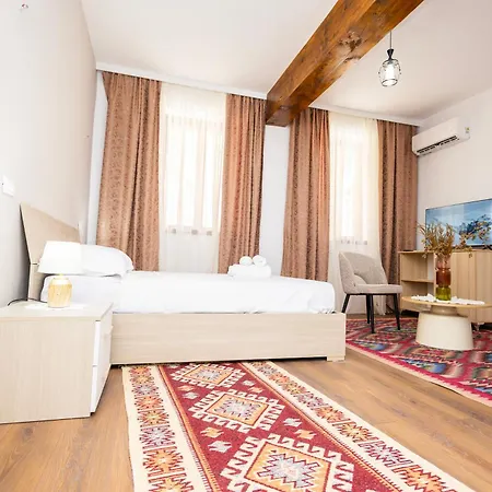 Hyka Hotel *